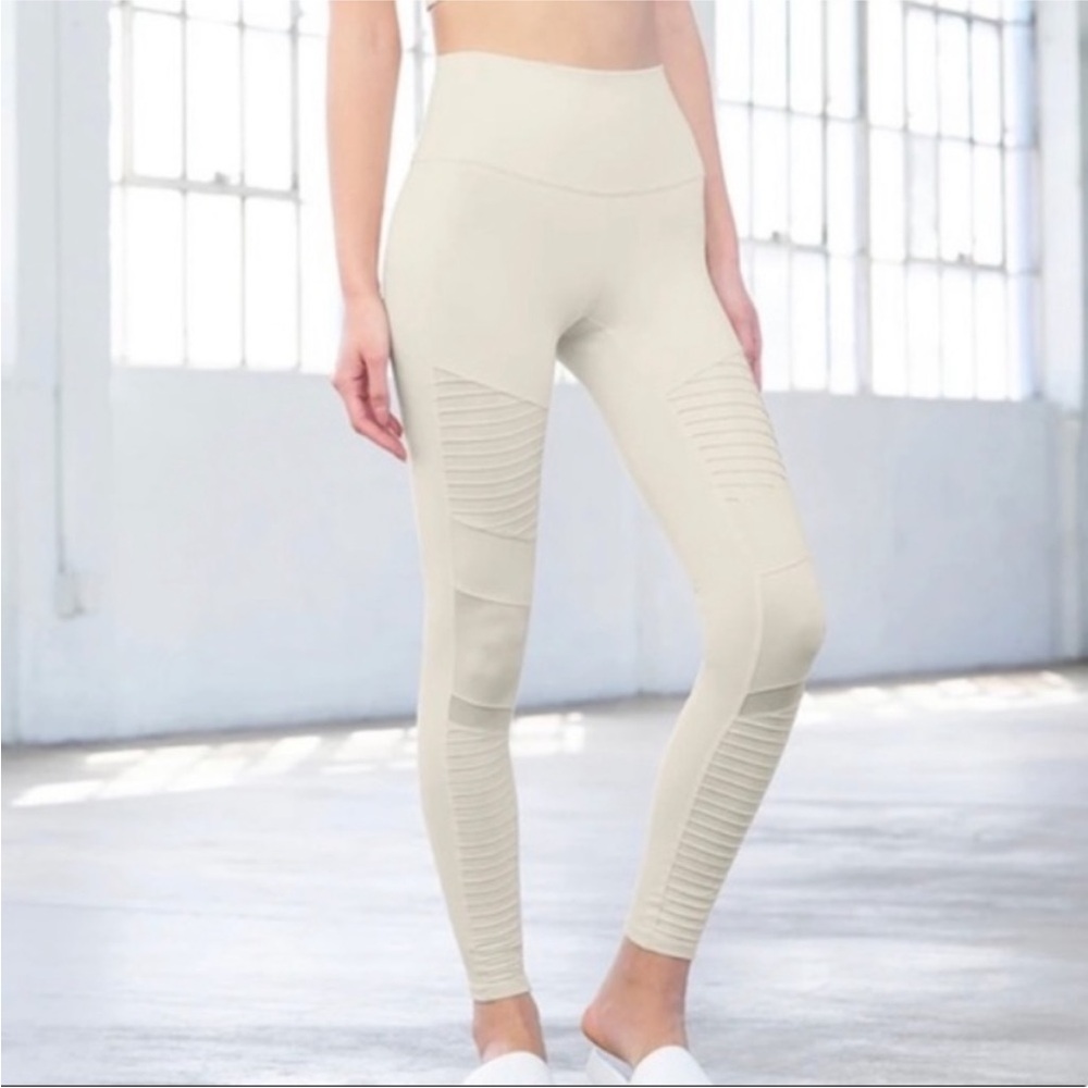 ALO Yoga Moto Legging size medium